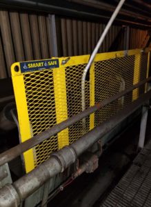 Conveyor belt guard